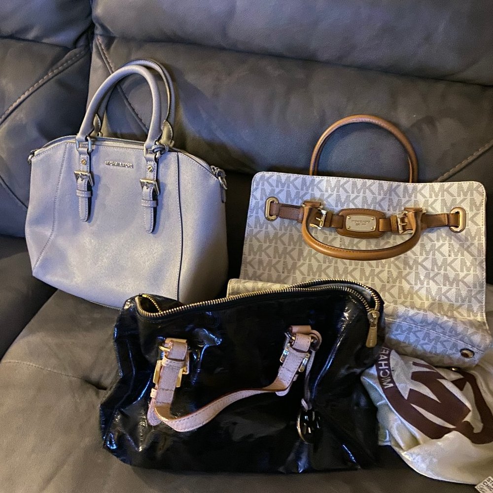 MK 3 Handbag Bundle: pre-owned
